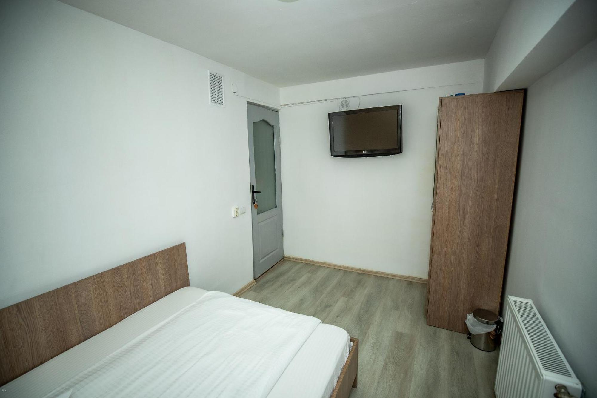 Hostel Nelana Cluj-Napoca Exterior foto